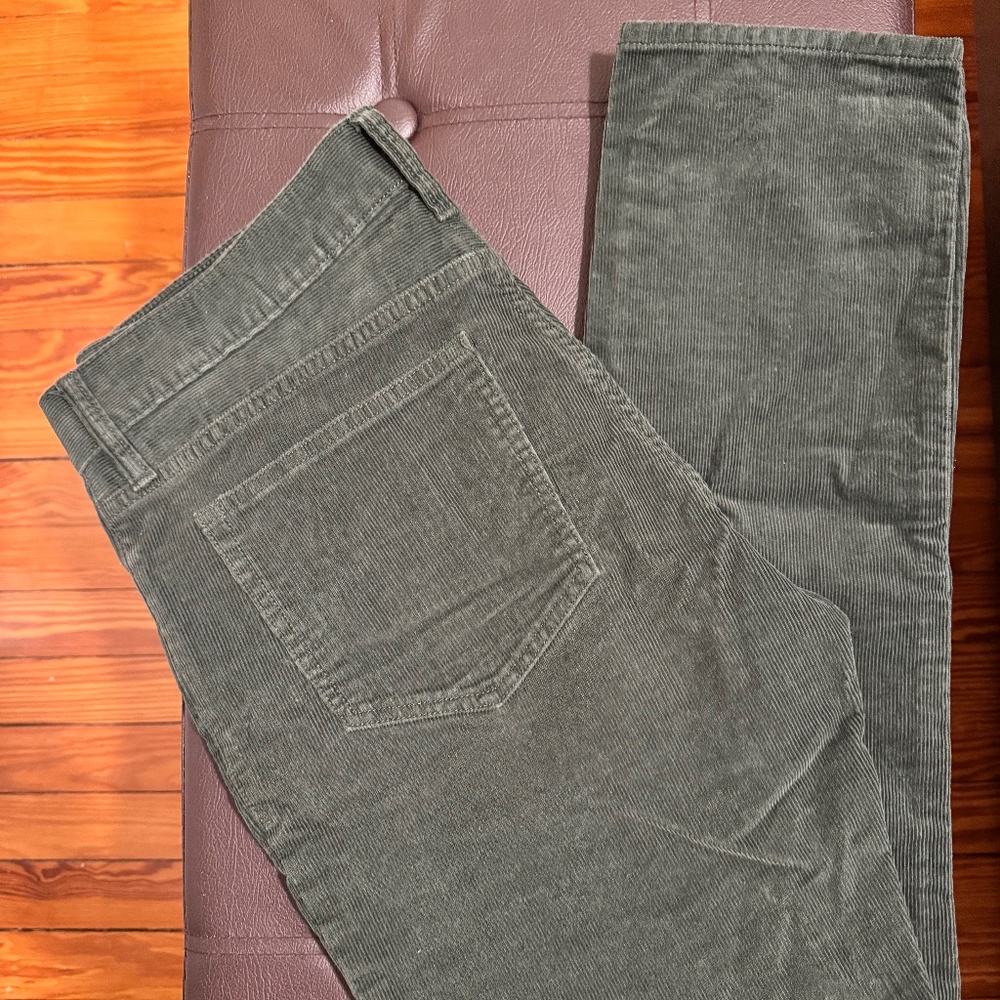 J Crew | Men’s Corduroy Pants (31 x 32) - Slim Flex